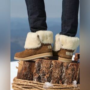 RJ’s Fuzzies Brown Trixie Leather Boots Sheepskin Lined Side Zip  Sz9 NEW!